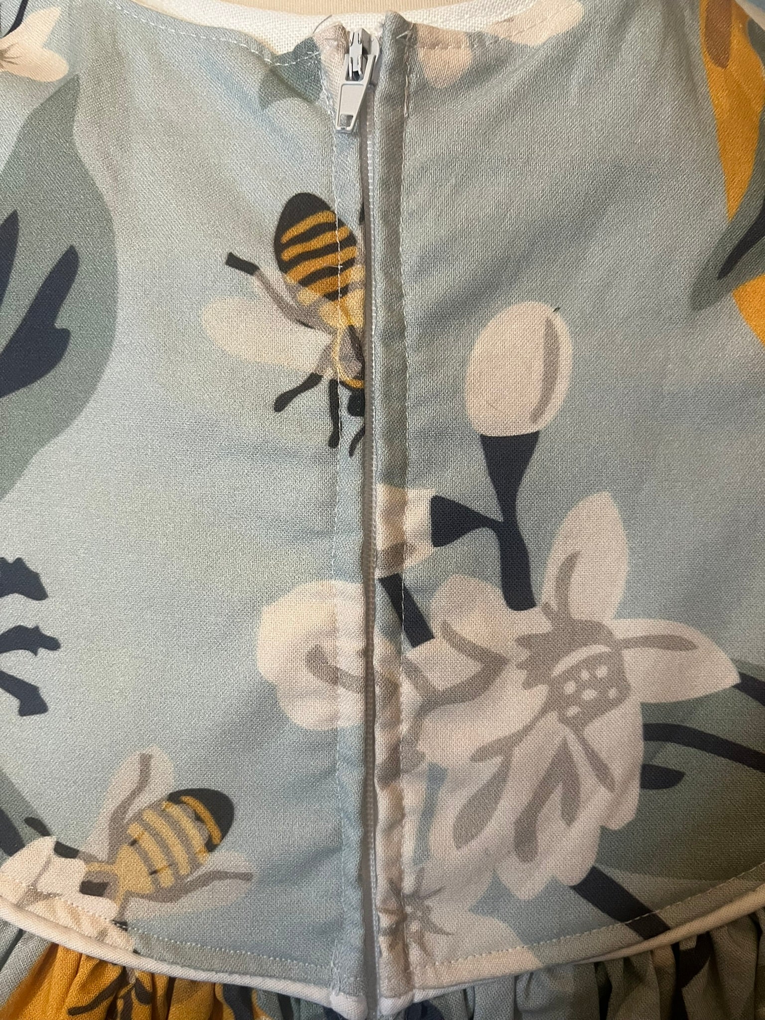 Gwendolyn Blue Bee Dress - Size 4 Slim